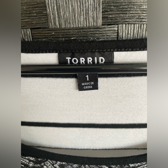 Torrid Size 1 (equivalent to a size 14/16) dress - Picture 4 of 7